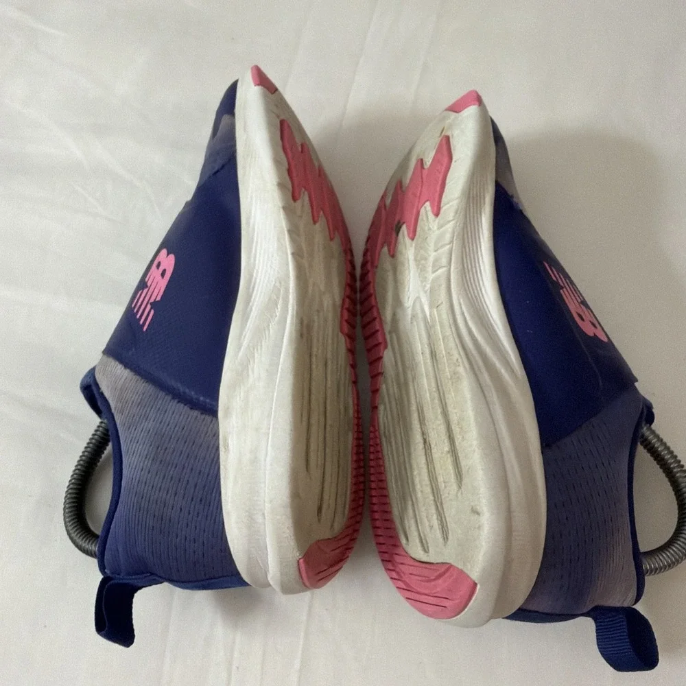 New Balance Size 5 Youth Or Women's Sz 6 Sneakers Blue‎ and Pink Athletic Design
